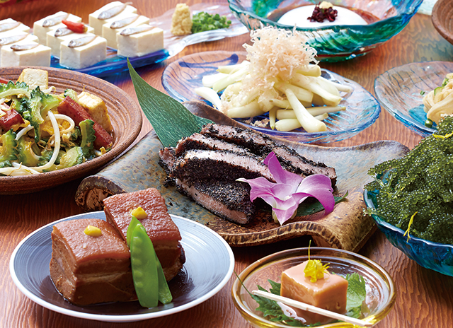 오바아노 맛을 재현한 오키나와 요리.라후테 야테비치노 소금구이, 연골 소키의 익혀 포함 등, 무엇이든 절품